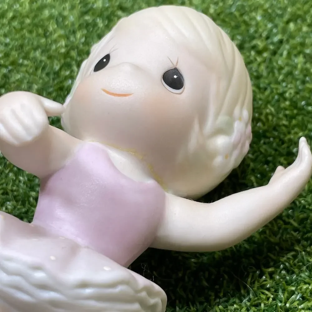 Precious Moments In the Spotlight of His Grace Porcelain Figurine 520543